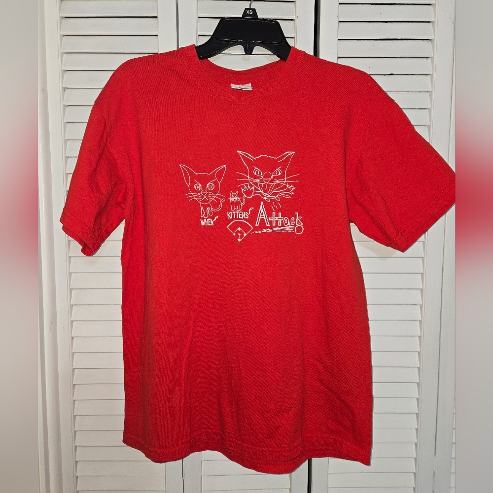Gildan Women's M Red When Kittens Attack T-Shirt